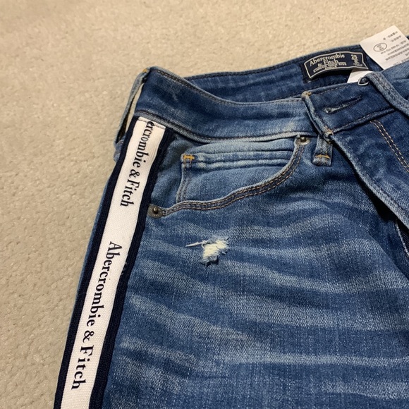 High rise branded jeans - Abercrombie & Fitch - Picture 3 of 3